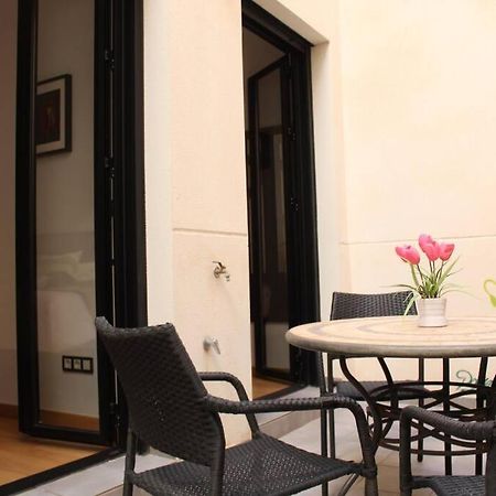 Appartamento Downtown Jinetes Deluxe With Pool & Free Parking Málaga Esterno foto