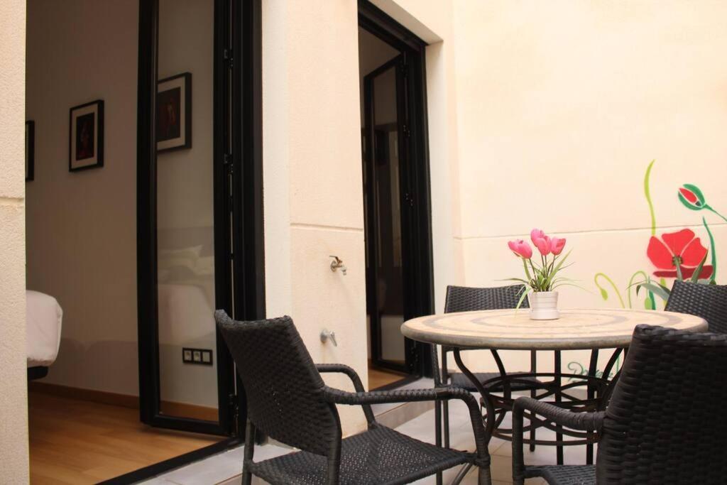 Appartamento Downtown Jinetes Deluxe With Pool & Free Parking Málaga Esterno foto