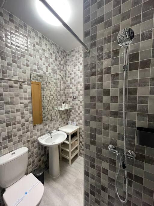 Appartamento Downtown Jinetes Deluxe With Pool & Free Parking Málaga Esterno foto