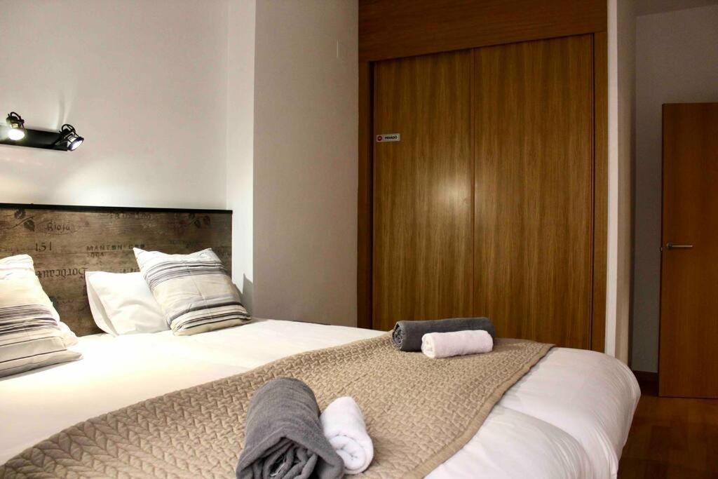 Appartamento Downtown Jinetes Deluxe With Pool & Free Parking Málaga Esterno foto